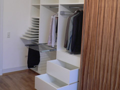 Kleiderschrank